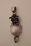 AGNES CREATIONS / BEAU PENDENTIF ARGENT 925 "FLEURS" ORNE D'UNE PERLE & PERIDOT