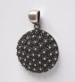 AGNES CREATIONS / BEAU PENDENTIF ROND FLEURS EN ARGENT 925 